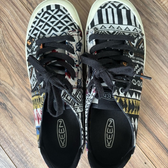 Keen Elsa IV Aztec Southwestern Multicolor Geometric Woven Sneakers Size 9.5 EUC - Picture 5 of 8